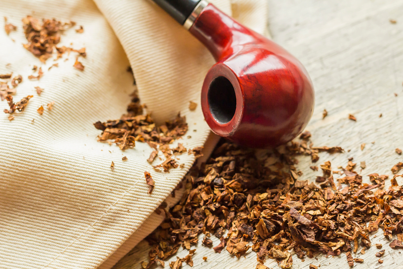 How to Pack a Cigar Pipe: What Is a Tobacco Pipe?